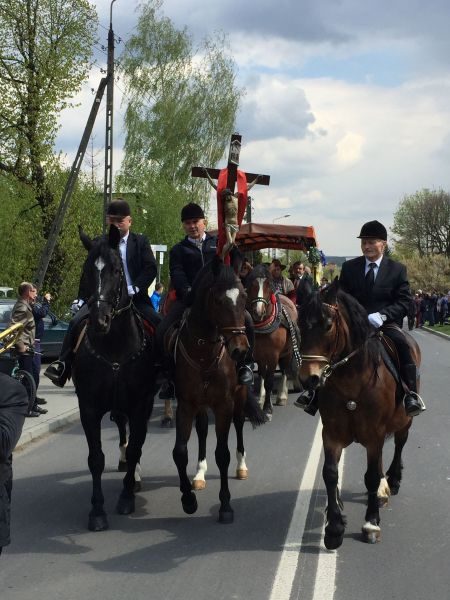 WielkanocnaprocesjakonnawBienkowicach17042017FotJulitaCwikla42